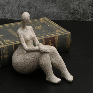Lumié CurvyHarmony™ — Handcrafted Sandstone Abstract Woman Statue